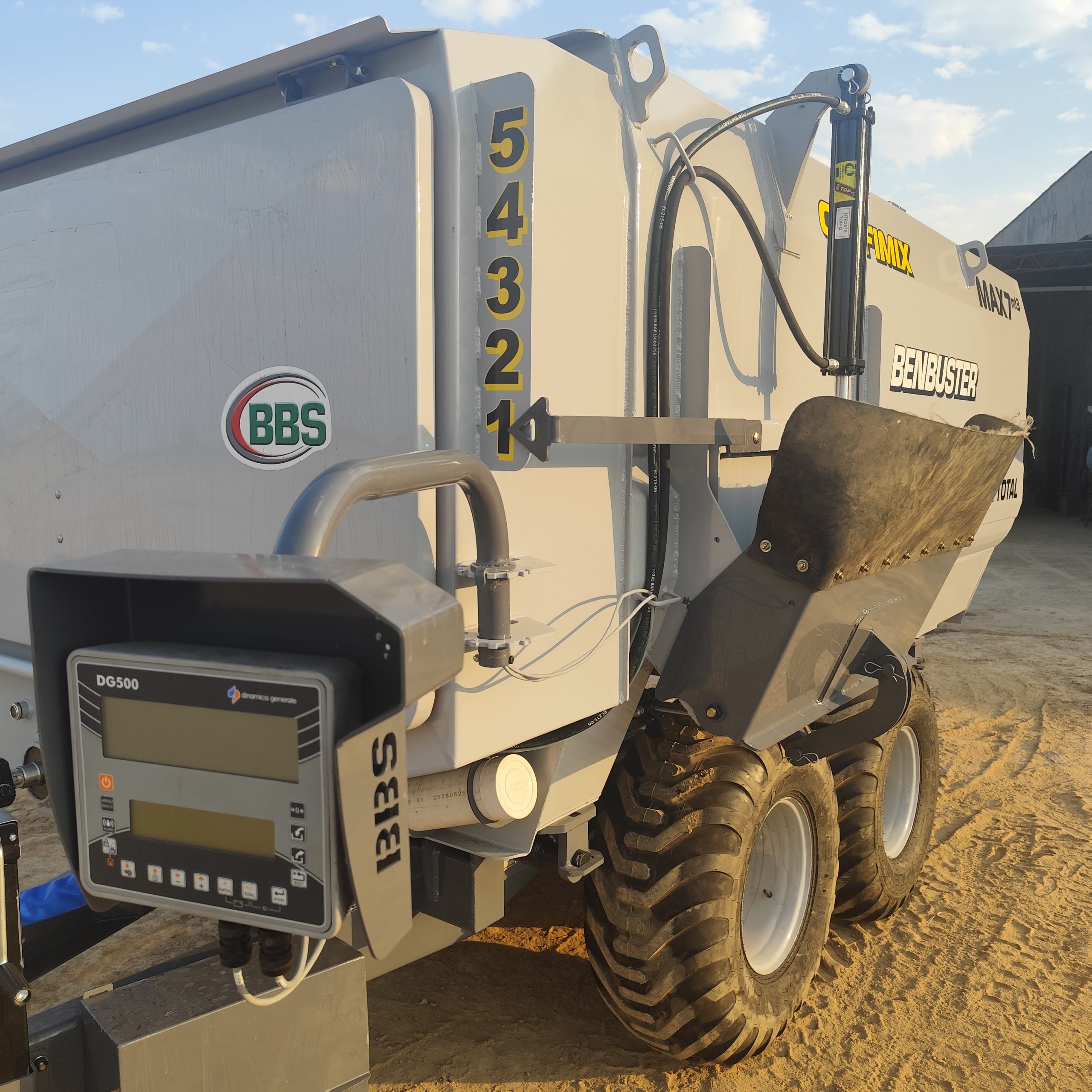 Mixer Forrajero 7 m3, formato balancín